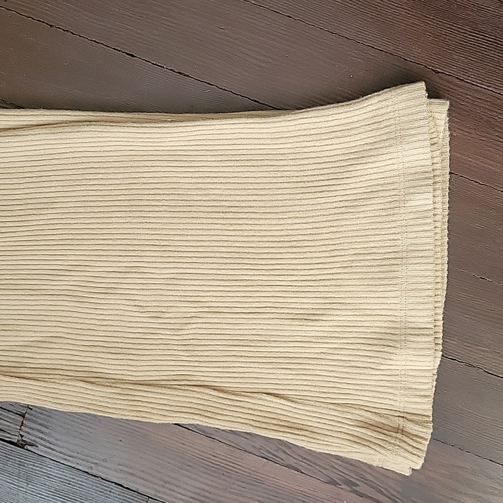NEW Ribbed Lounge Pant from Express - Picture 2 of 5